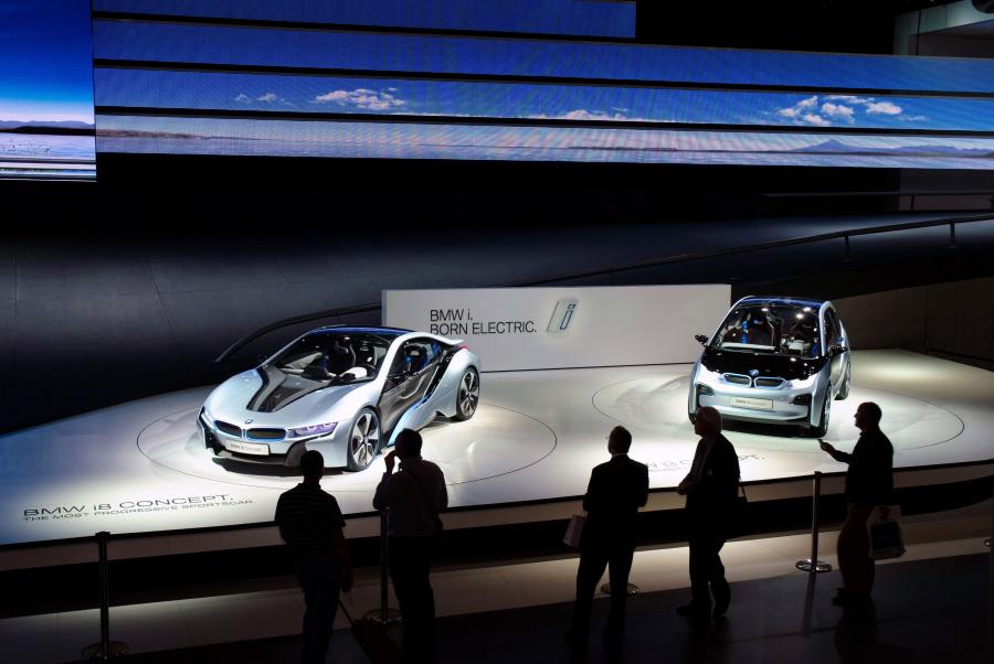  BMW i8 Concept 2011 года  (фото 9 из 123)